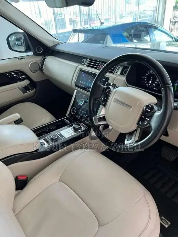 Land-Rover Range Rover Vague SWB 2018 SUV (Used)