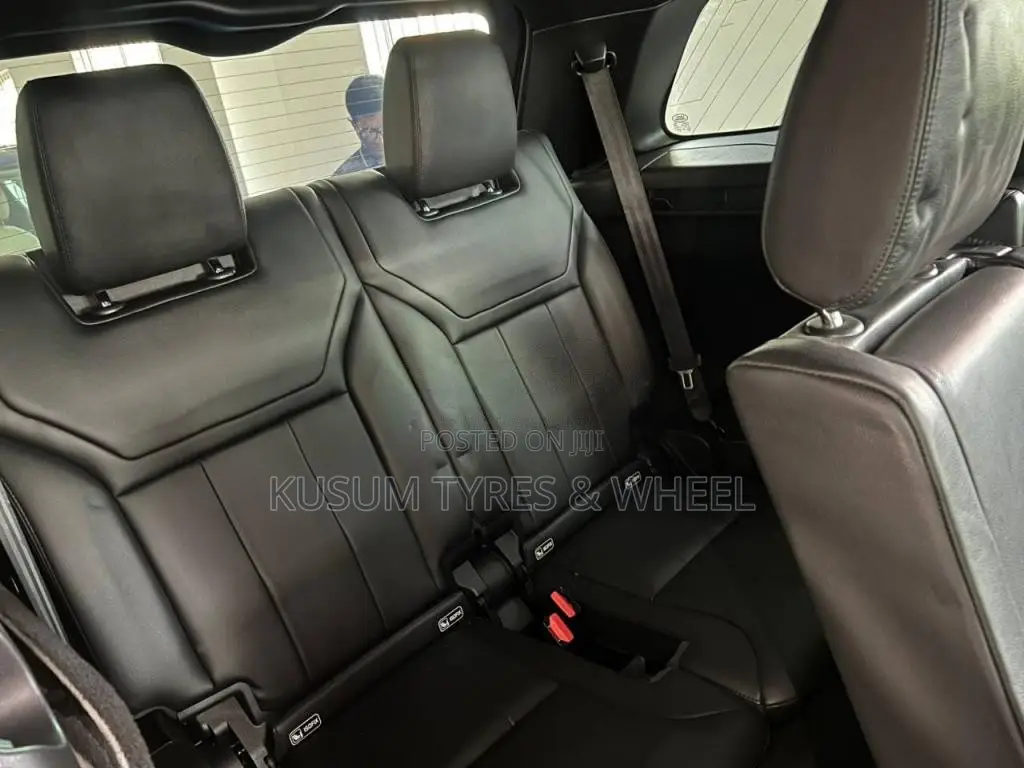 Land-Rover Discovery 5 2018 SUV (Used)