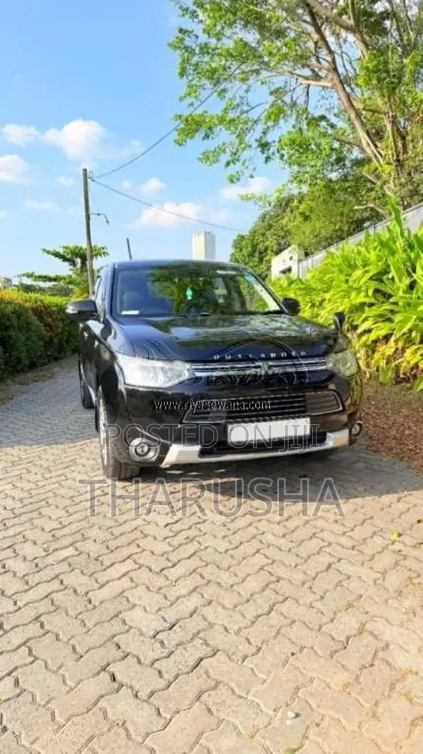 Mitsubishi Outlander PHEV 2014 SUV (Used)