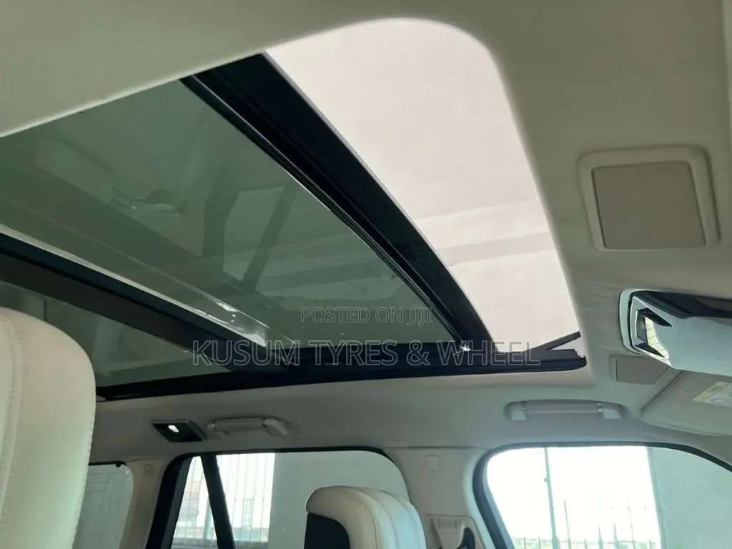 Land-Rover Range Rover Vague SWB 2018 SUV (Used)