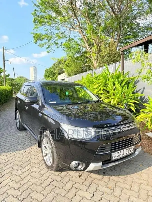 Mitsubishi Outlander PHEV 2014 SUV (Used)