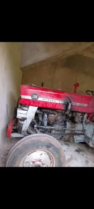 Massey-Ferguson 135 1976 Tractor (Used)