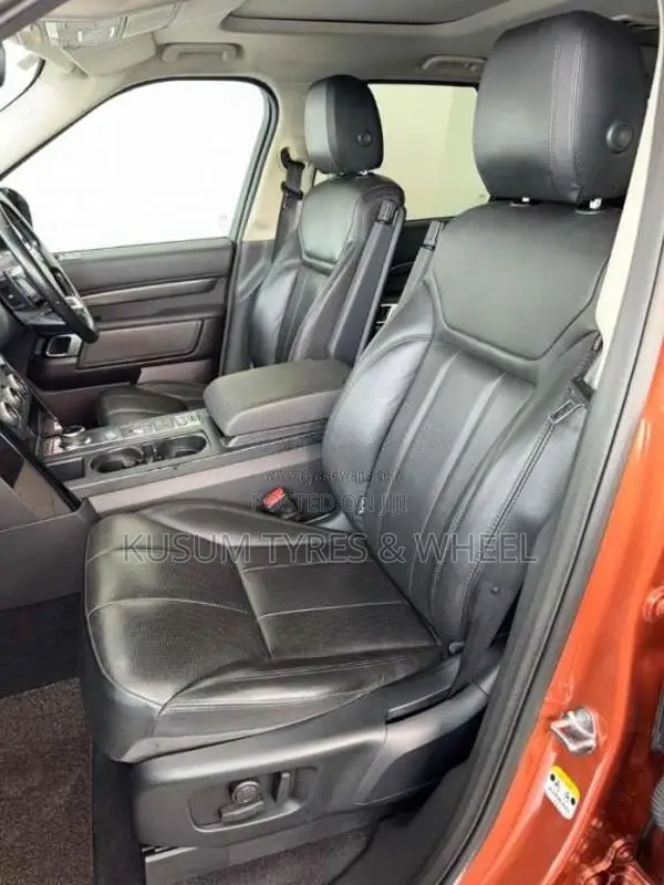 Land-Rover Discovery 5 2017 SUV (Used)