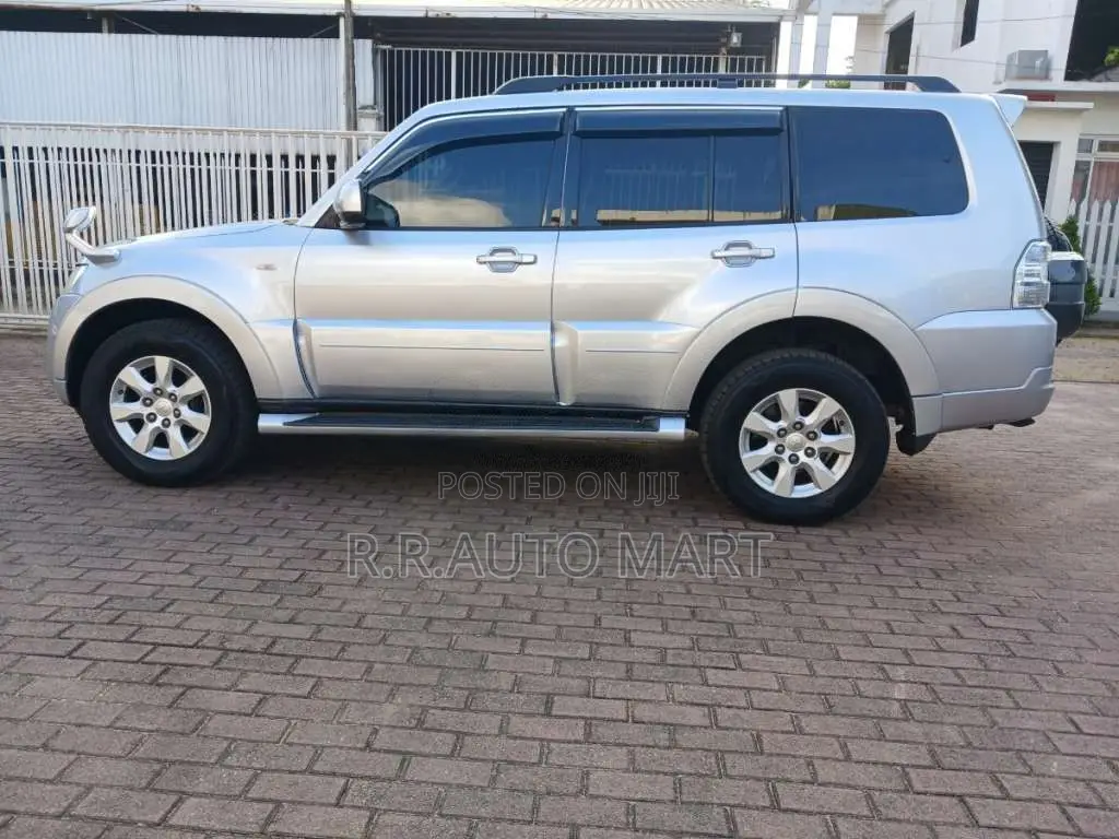 Mitsubishi Montero 2009 SUV (Used)