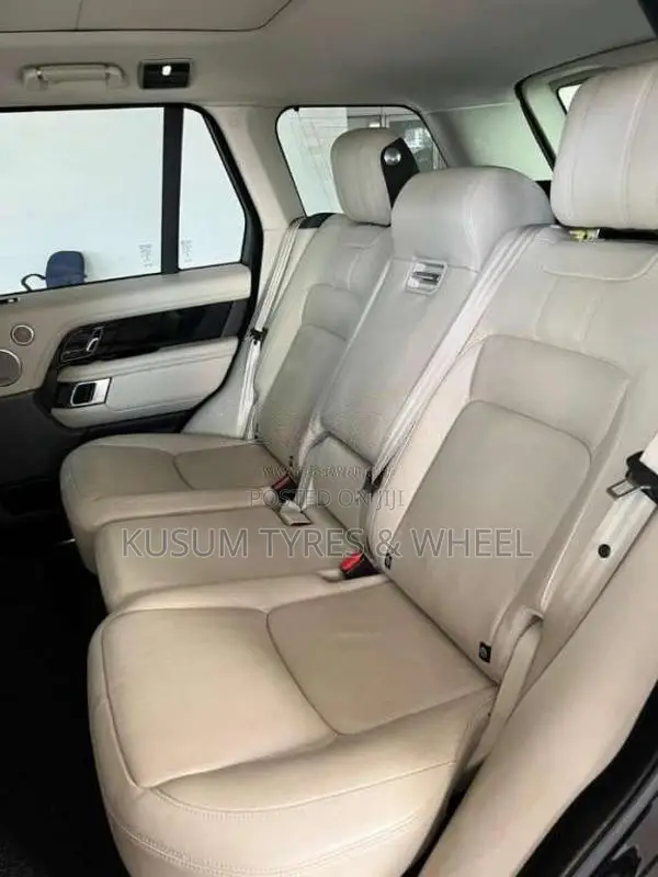 Land-Rover Range Rover Vague SWB 2018 SUV (Used)