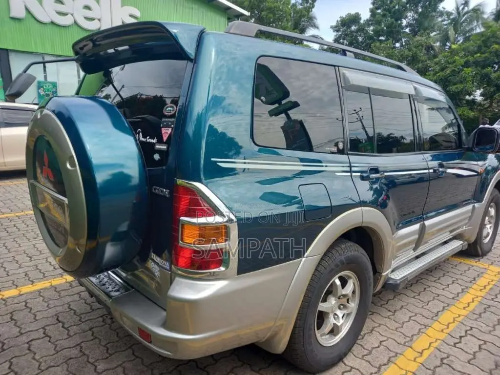 Mitsubishi Montero 2001 SUV (Used)