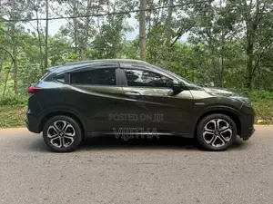 Honda Vezel Z Orange 2014 SUV (Used)