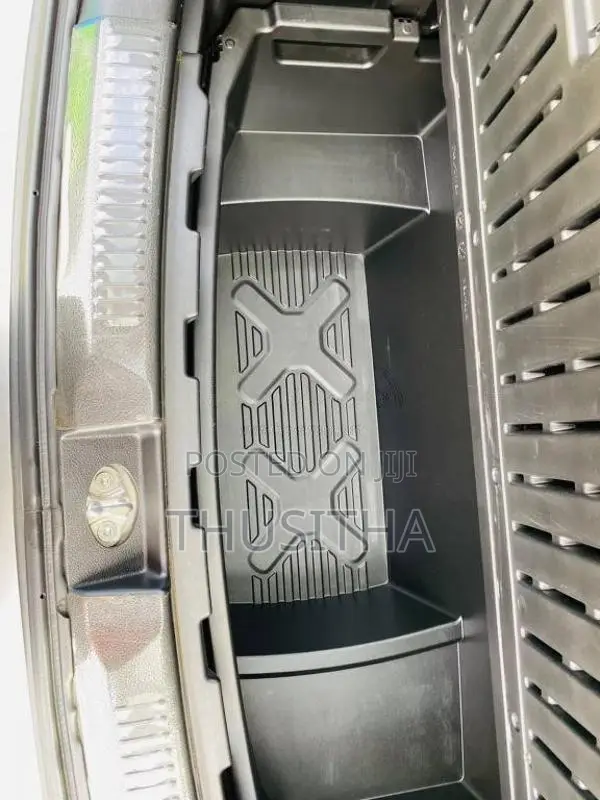 Suzuki Xbee 2018 SUV (Used)