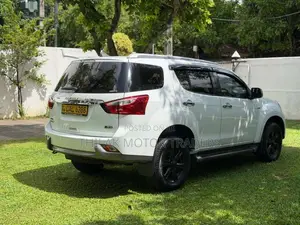 Isuzu MU-X 2015 SUV (Used)