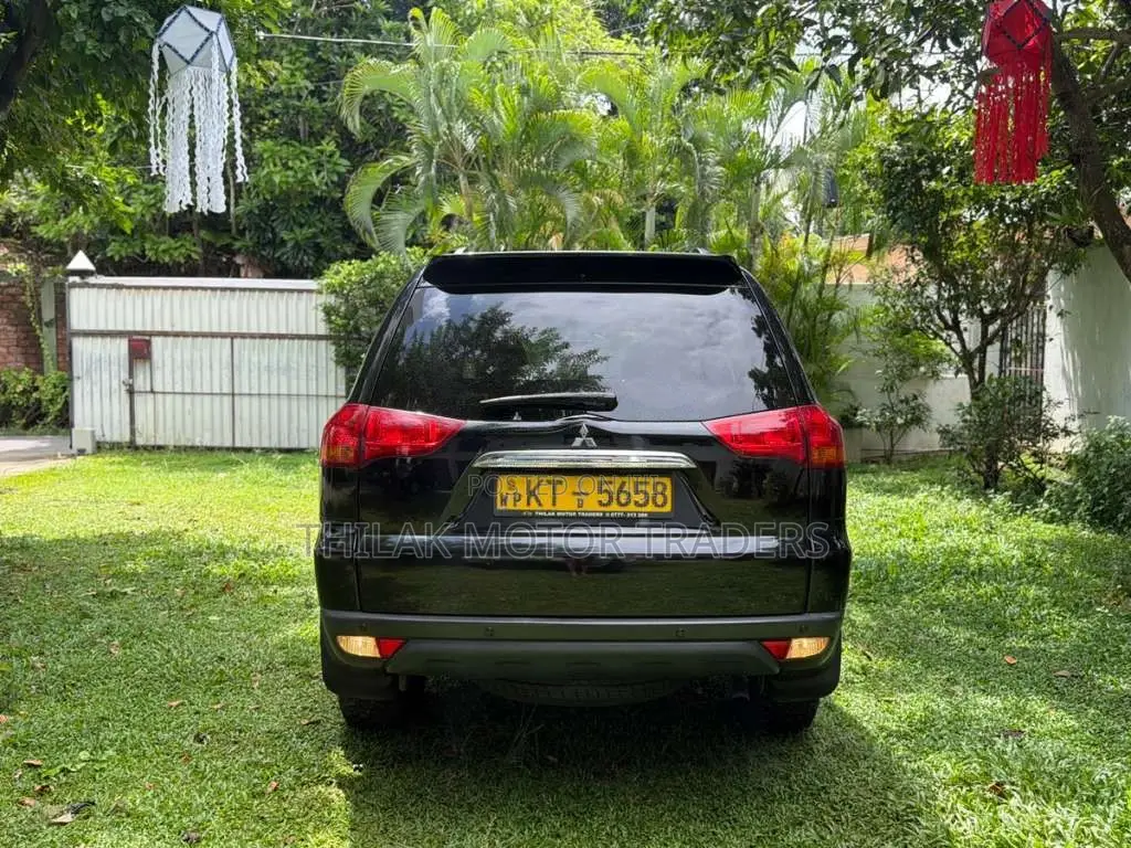Mitsubishi Montero Sport 2012 SUV (Used)