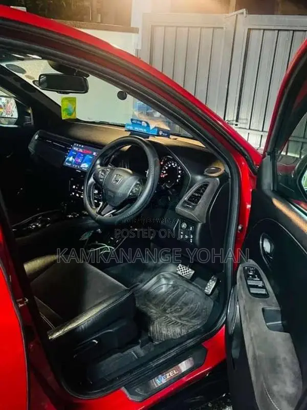 Honda Vezel RS SENSING 2017 SUV (Used)