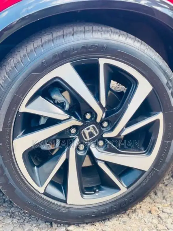 Honda Vezel RS SENSING 2017 SUV (Used)