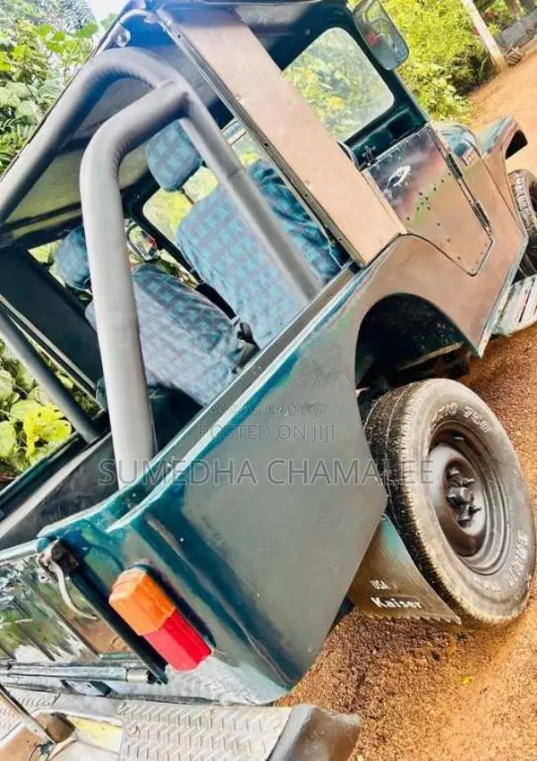 Mitsubishi 4DR5 1967 SUV (Used)