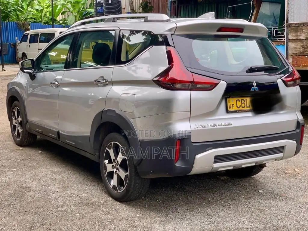 Mitsubishi Xpander Cross 2020 SUV (Used)