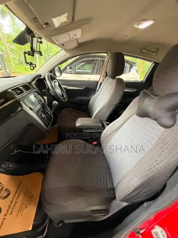 Mahindra KUV 100 2022 SUV (Used)
