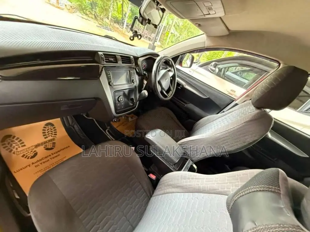 Mahindra KUV 100 2022 SUV (Used)