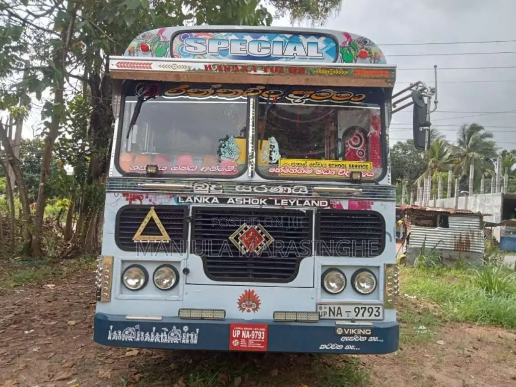 Ashok-Leyland Viking 2011 Bus (Used)