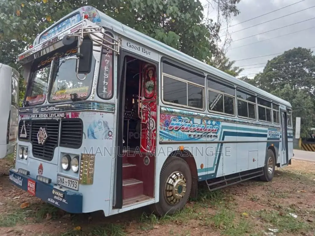 Ashok-Leyland Viking 2011 Bus (Used)
