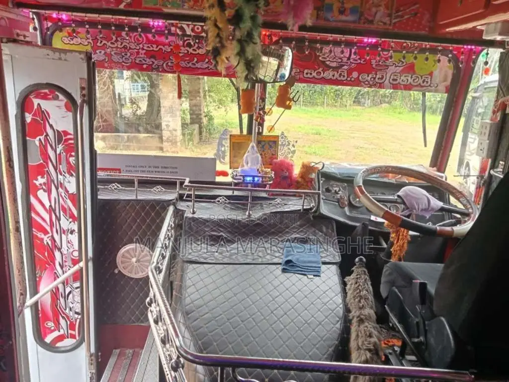 Ashok-Leyland Viking 2011 Bus (Used)