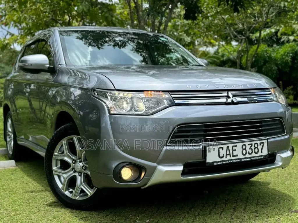 Mitsubishi Outlander PHEV 2015 SUV (Used)