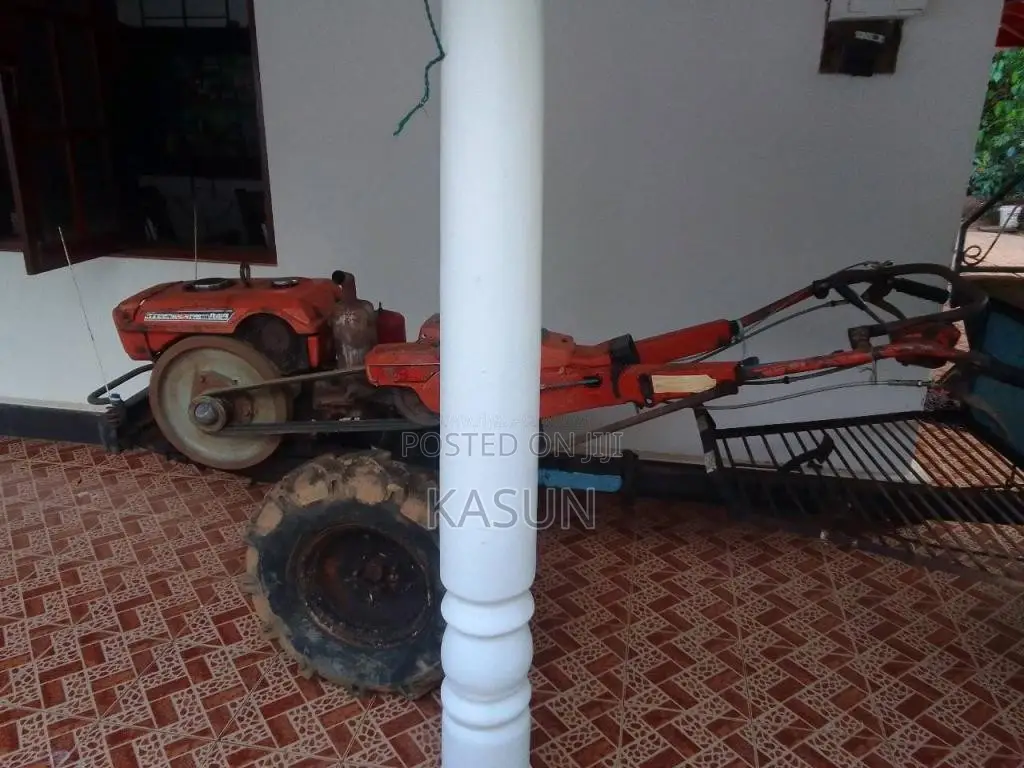 Isuzu K8 1988 Tractor (Used)