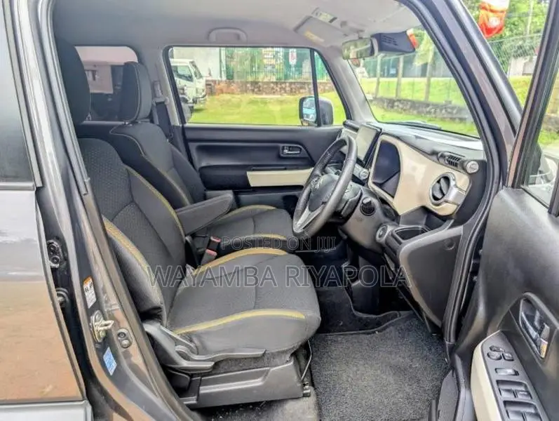 Suzuki Xbee 2018 SUV (Used)