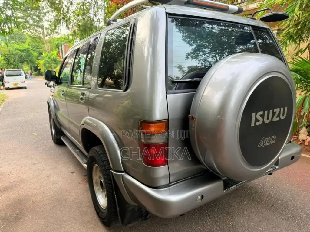 Isuzu Trooper Bighorn 1996 SUV (Used)