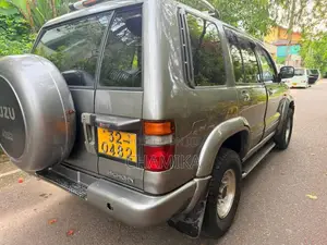 Isuzu Trooper Bighorn 1996 SUV (Used)