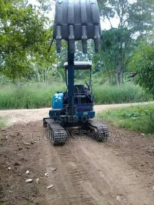 Hitachi Landy EX30 2015 Heavy-Duty (Used)