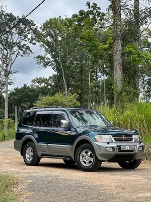 Mitsubishi Montero 2000 SUV (Used)