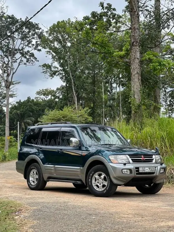 Mitsubishi Montero 2000 SUV (Used)