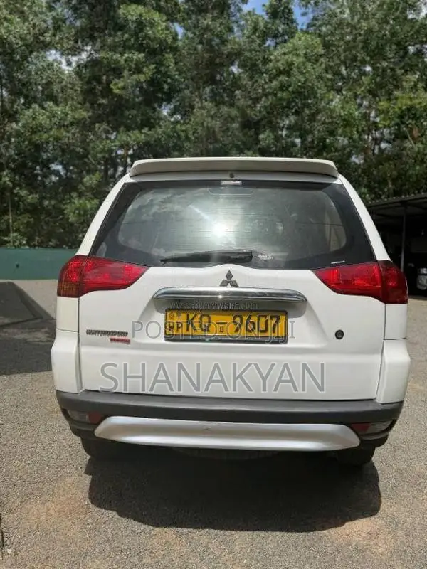 Mitsubishi montero sport 2011 SUV (Used)