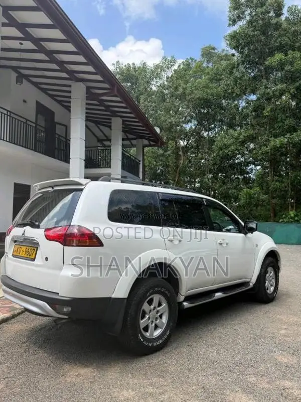 Mitsubishi montero sport 2011 SUV (Used)
