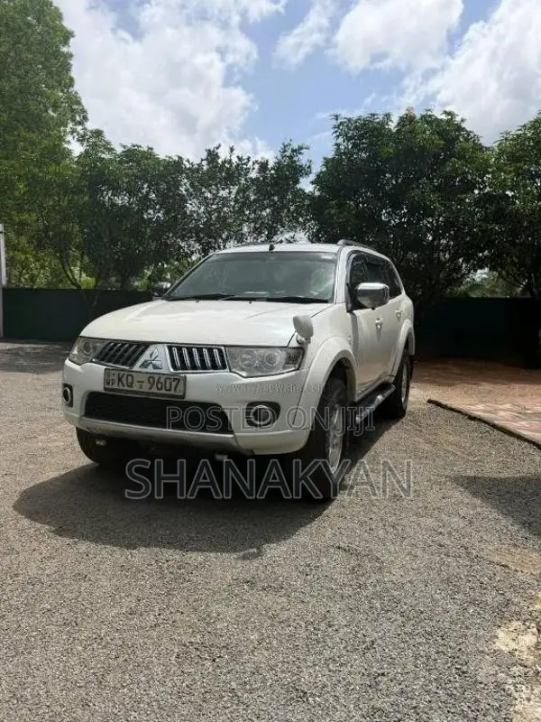 Mitsubishi montero sport 2011 SUV (Used)