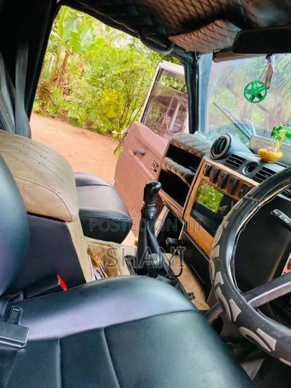 Land-Rover Defender 1957 SUV (Used)