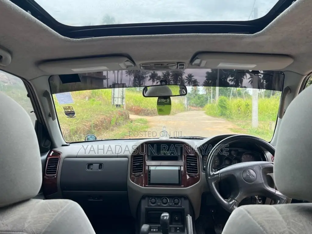Mitsubishi Montero 2000 SUV (Used)