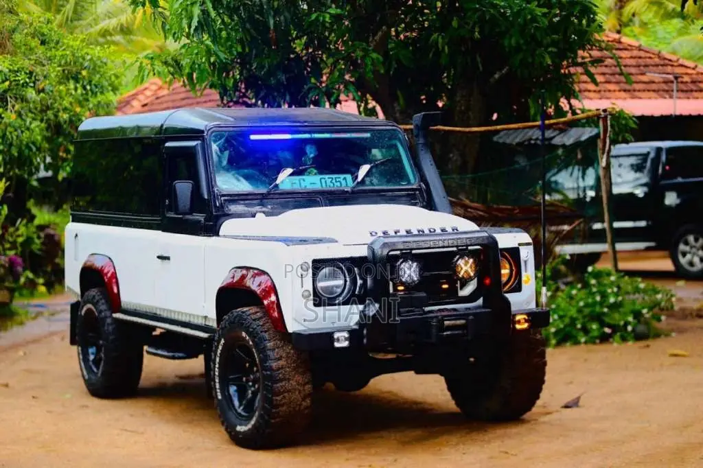 Land-Rover Defender 1957 SUV (Used)