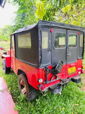 Mitsubishi 4DR5 1980 SUV (Used)