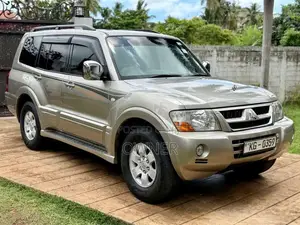 Mitsubishi MONTERO V6 2006 SUV (Used)