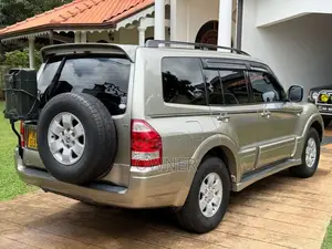 Mitsubishi MONTERO V6 2006 SUV (Used)