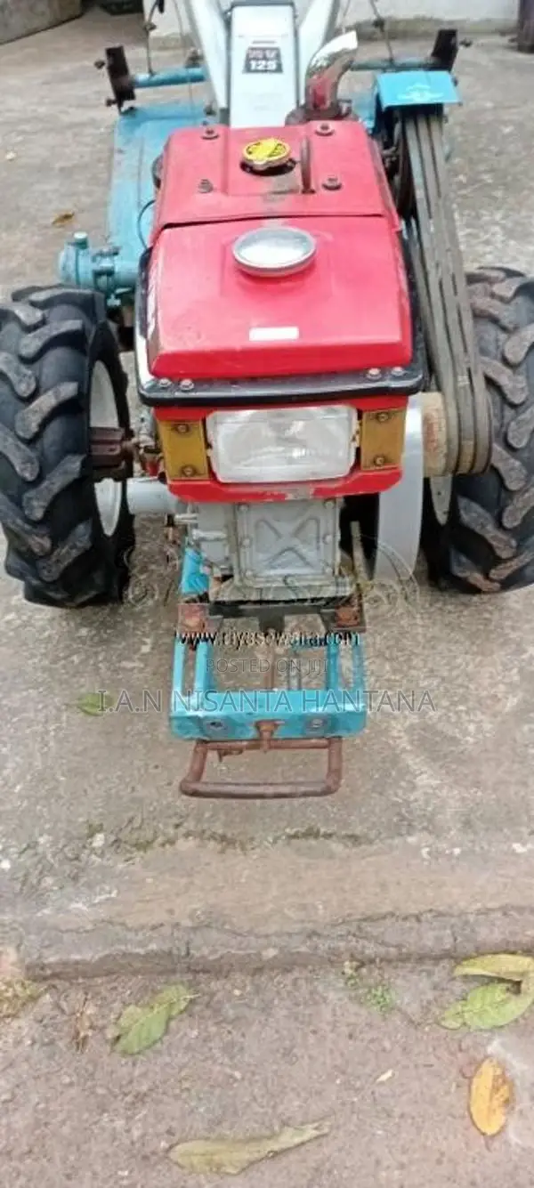 Kubota RV125-2 2011 Tractor (Used)