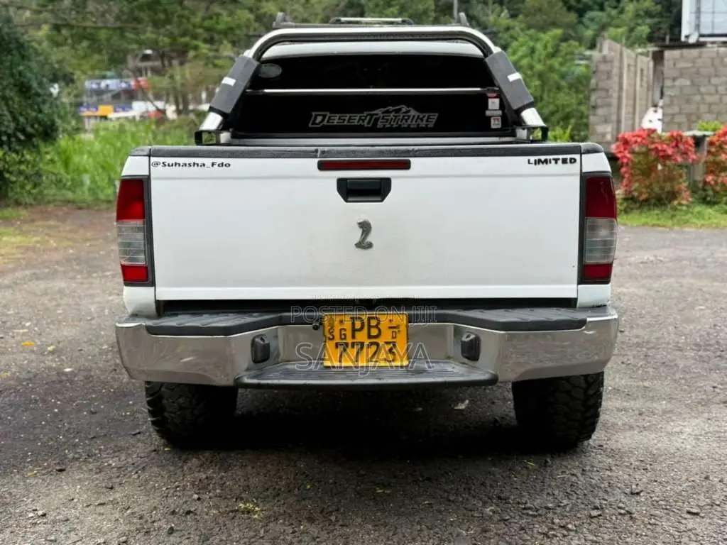 Nissan D22 4WD Cab 2008 Pickup (Used)