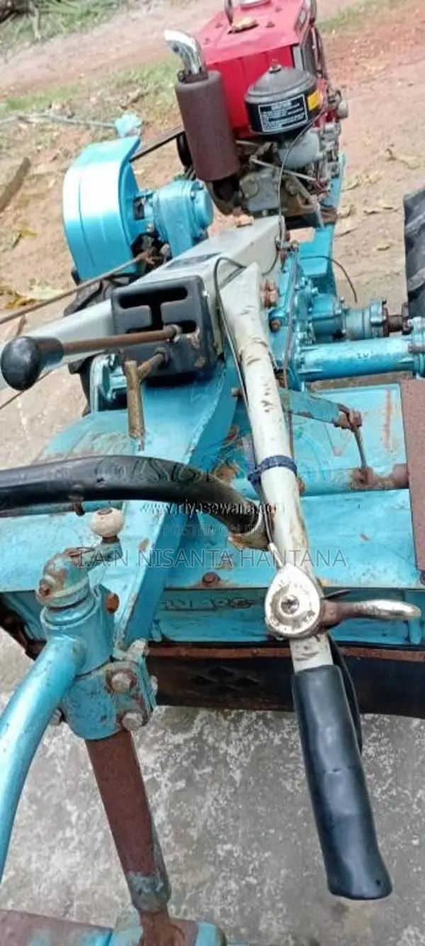 Kubota RV125-2 2011 Tractor (Used)