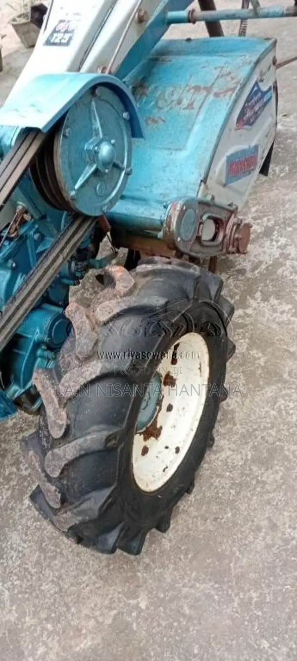Kubota RV125-2 2011 Tractor (Used)