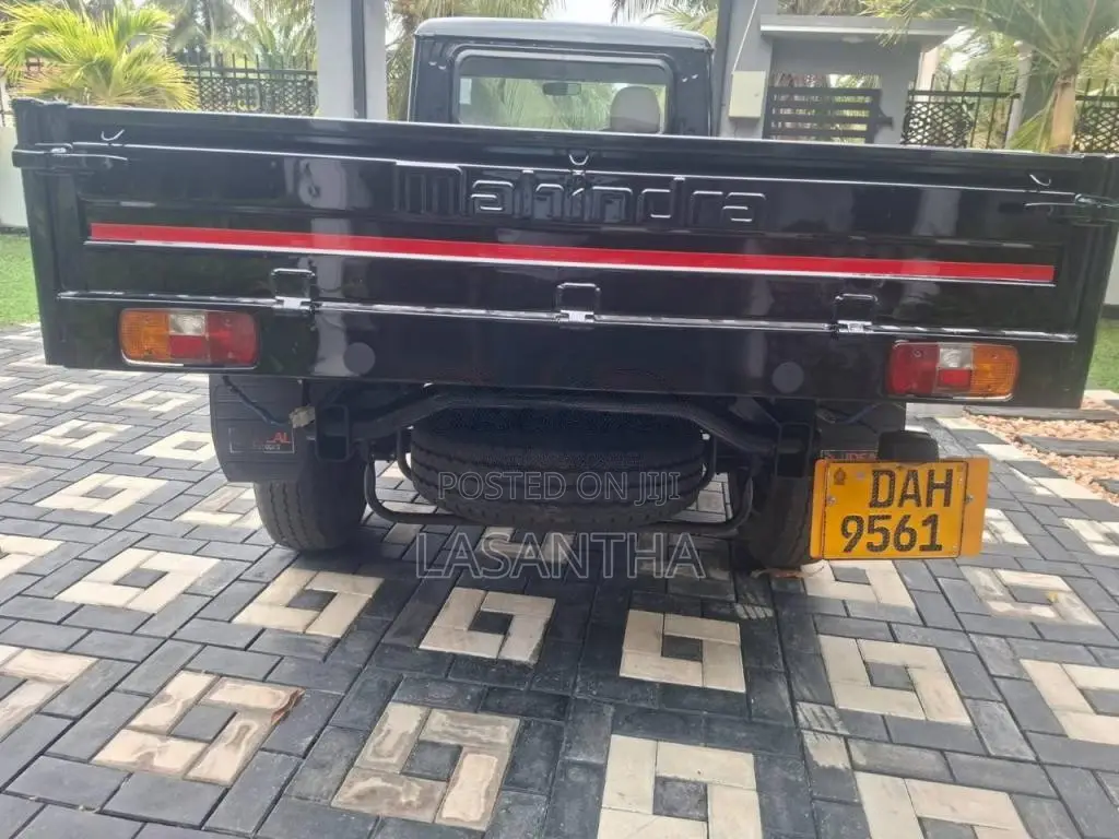 Mahindra Bolero Maxi Truck 2024 Pickup (Used)
