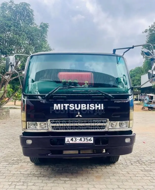 Mitsubishi Fighter 1987 Lorry (Used)