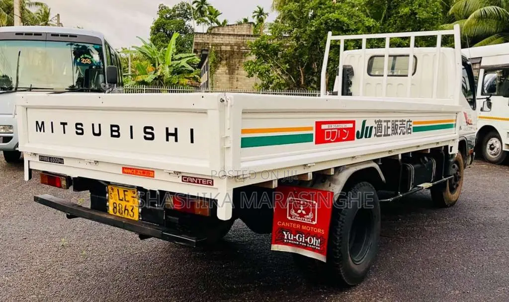 Mitsubishi Canter 2008 Lorry (Used)