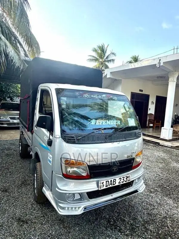 Tata Dimo Batta 2015 Lorry (Used)