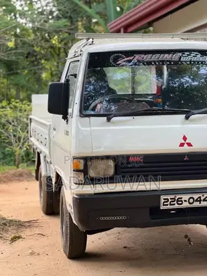 Mitsubishi L300 1994 Lorry (Used)