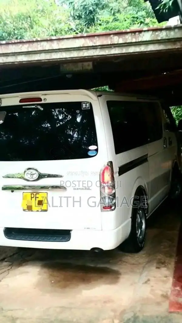 Toyota KDH 200 SUPER GL 2006 Van (Used)